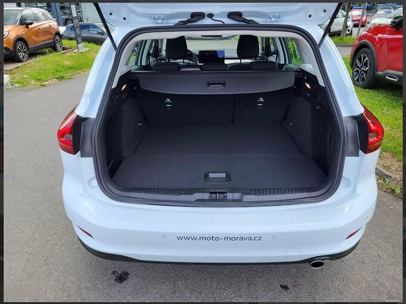 Ford Focus Kombi 1,0 Ecoboost Titanium - fotka 9 z 12