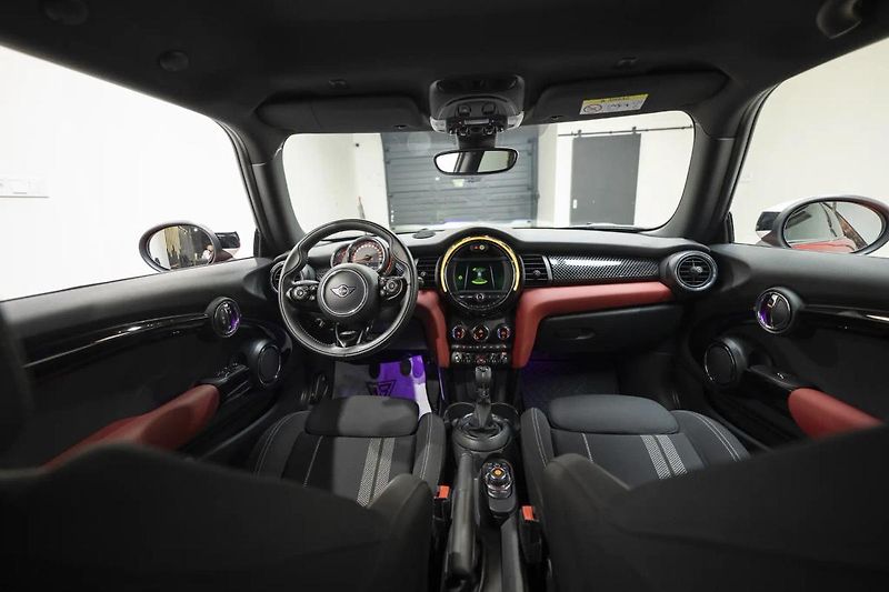 Mini Cooper S 2.0 141 kW - fotka 9 z 35