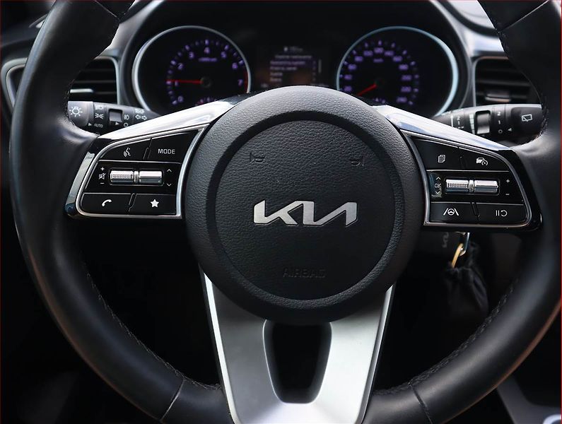 Kia Ceed (2023) Spin 1.0 T-GDI, SPIN, DPH - fotka 17 z 18