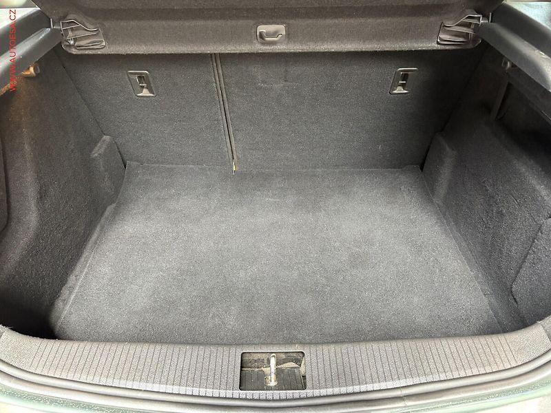 Opel Astra (2011) 1.6i 16V, ČR, AC, temp - fotka 7 z 15