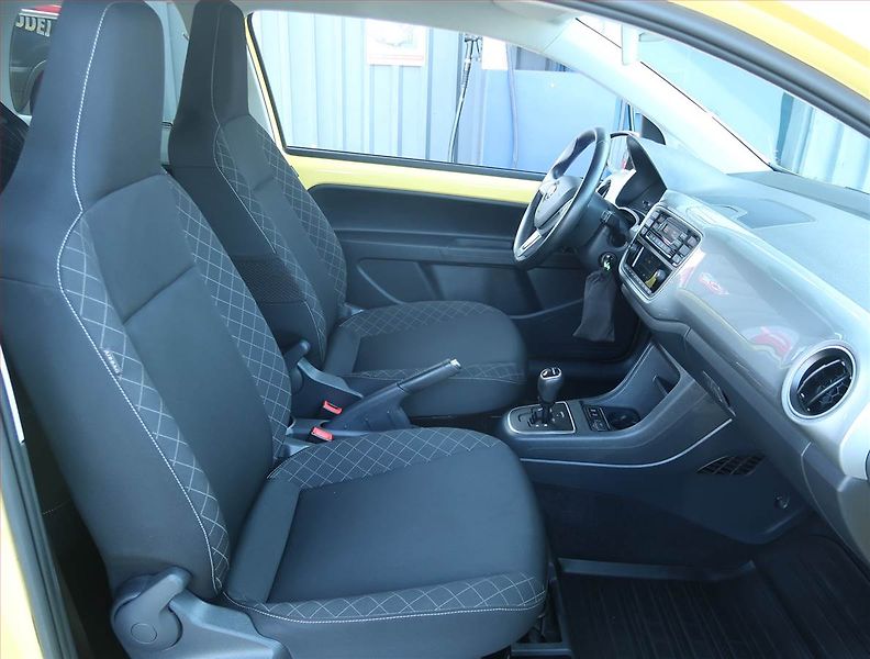 Škoda Citigo (2016) Style 1.0 MPI, Automat, ČR - fotka 9 z 18