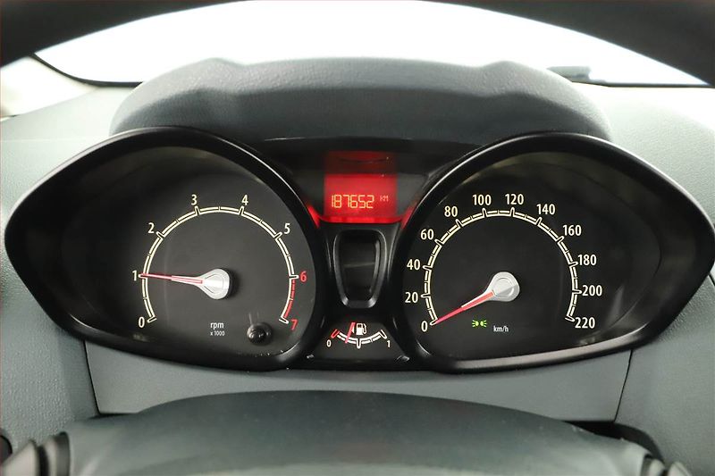Ford Fiesta (2009) 1.25, Serv.kniha, po STK - fotka 11 z 12