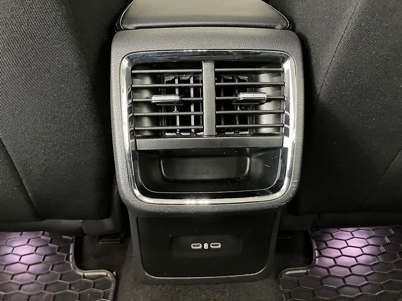 Škoda Octavia 1.5 TSI 110kW Style Combi MT6 - fotka 18 z 34