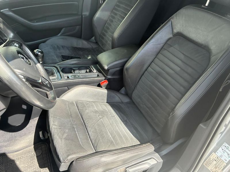 Volkswagen Passat (2018) 2.0TDi, 110KW, R-LINE, ACC,DPH - fotka 24 z 24