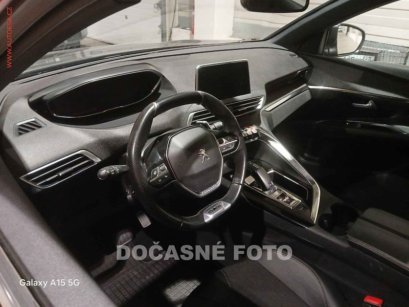 Peugeot 3008 (2020) 2.0 HDI, ČR, AT, navi, LED - fotka 3 z 3