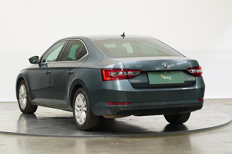 Škoda Superb - fotka 4 z 6
