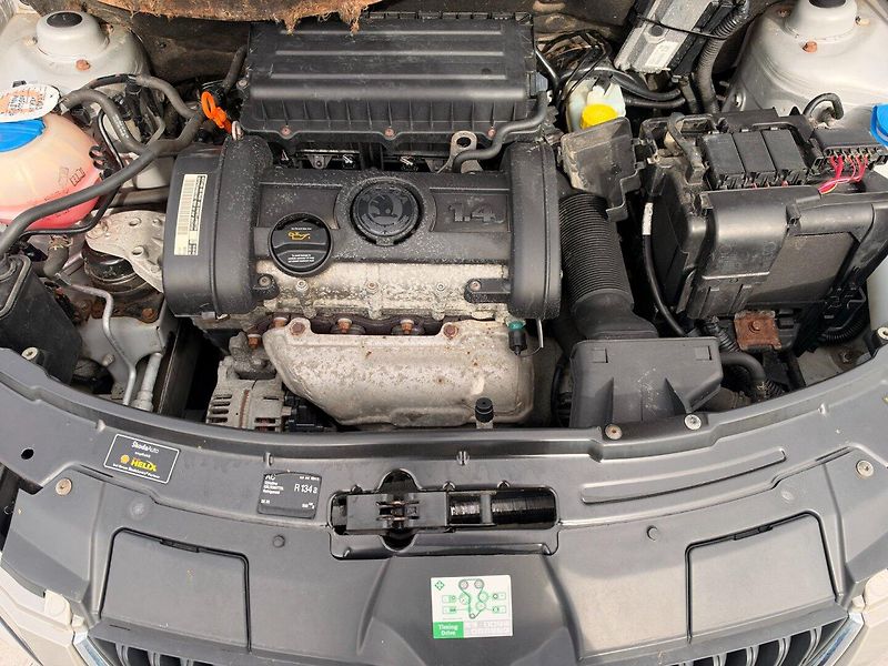 Škoda Roomster (2007) Style 1.4i 63kW - fotka 26 z 27