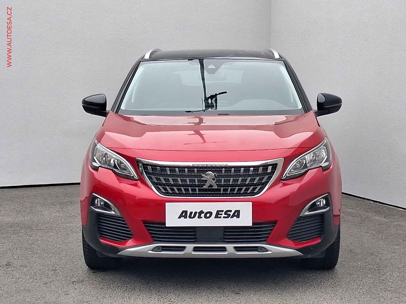 Peugeot 3008 (2018) 1.2 PT, Allure, navi, kamera - fotka 2 z 17