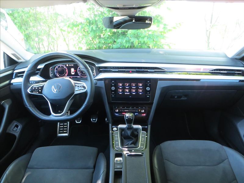 Volkswagen Arteon 2,0 TDI Elegance ČR - fotka 26 z 26