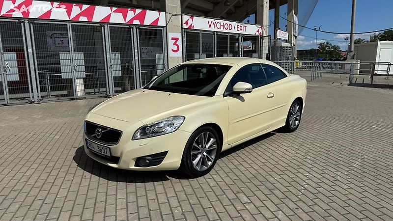Volvo C70 Cabrio 2.0D4 130kw ČR původ - fotka 12 z 21