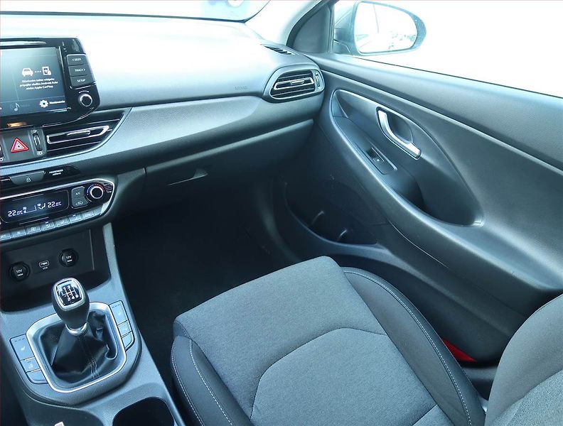 Hyundai i30 (2021) 1.0 T-GDI, Serv.kniha, Navi - fotka 8 z 16