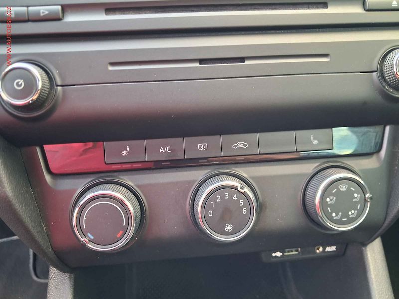 Škoda Octavia (2013) 1.4 TSi, Active, TZ, +kola - fotka 15 z 18