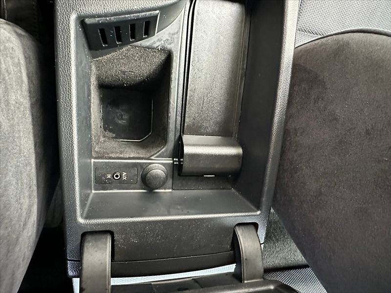 BMW Řada 3 2,0 D 130kW-AUTOMAT - fotka 31 z 38