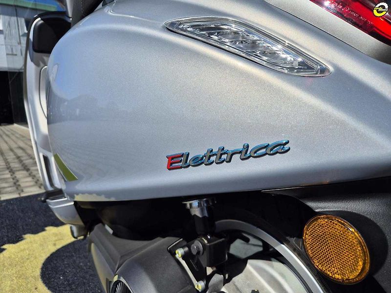 Vespa Elettrica (2026) Primavera Elettric TECH 70 - fotka 13 z 23
