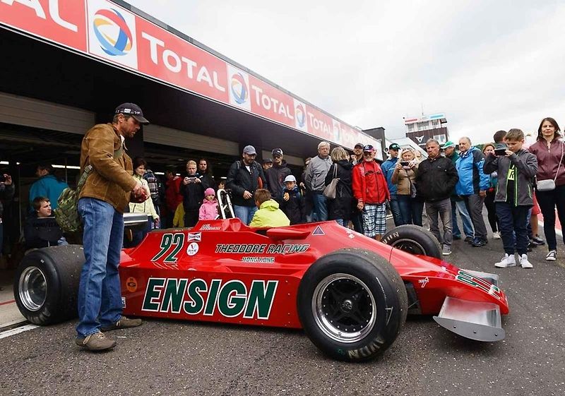 Lotus s Joaquinem Folchem za volantem.