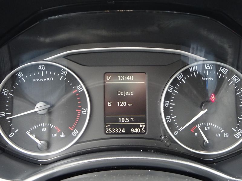 Škoda Octavia 1.2TSI 77kW NAVI TAŽNÉ SERVIS - fotka 13 z 39