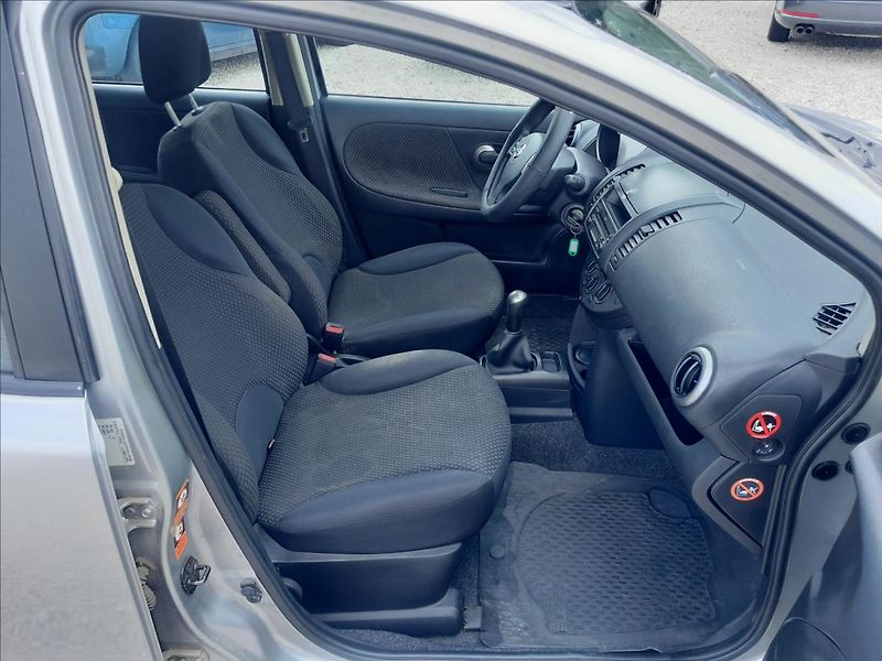 Nissan Note 1,4 i - fotka 26 z 41