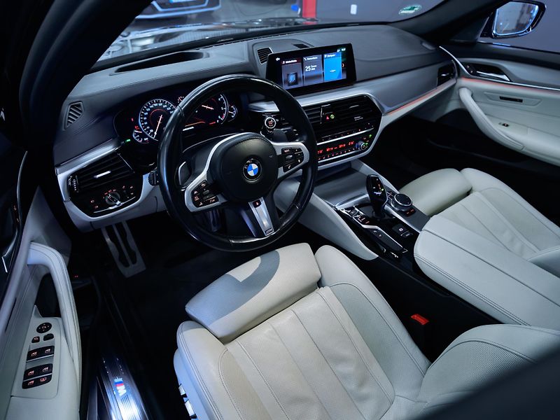 BMW Řada 5 540d xDrive M-Paket, ČR, DPH - fotka 15 z 31