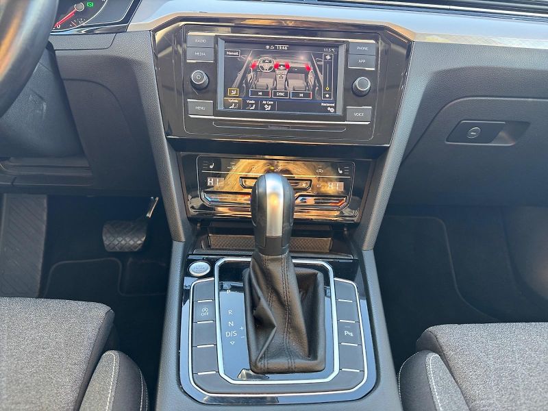 Volkswagen Passat (2022) BUSINESS 1.5TSI 110kW DSG CZ  - fotka 10 z 11