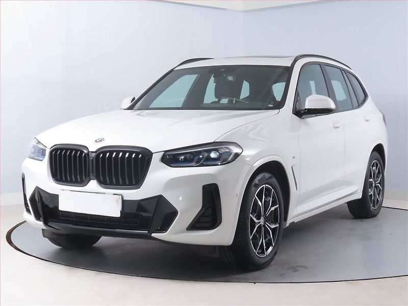 BMW X3 (2022) xDrive30i - fotka 2 z 14