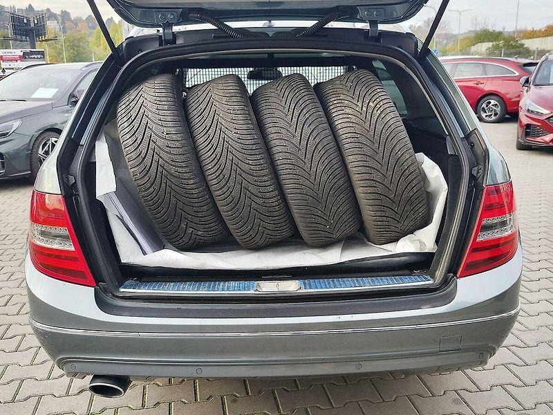 Mercedes-Benz Třídy C 250d/150kW 4Matic AT - fotka 9 z 29
