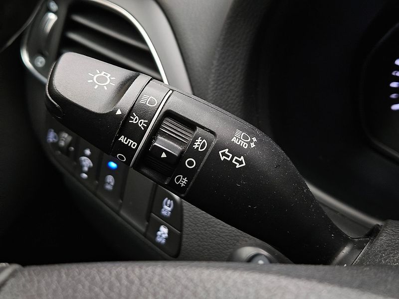 Hyundai i30 1,5i, Comfort 16, 1.majitel - fotka 19 z 32