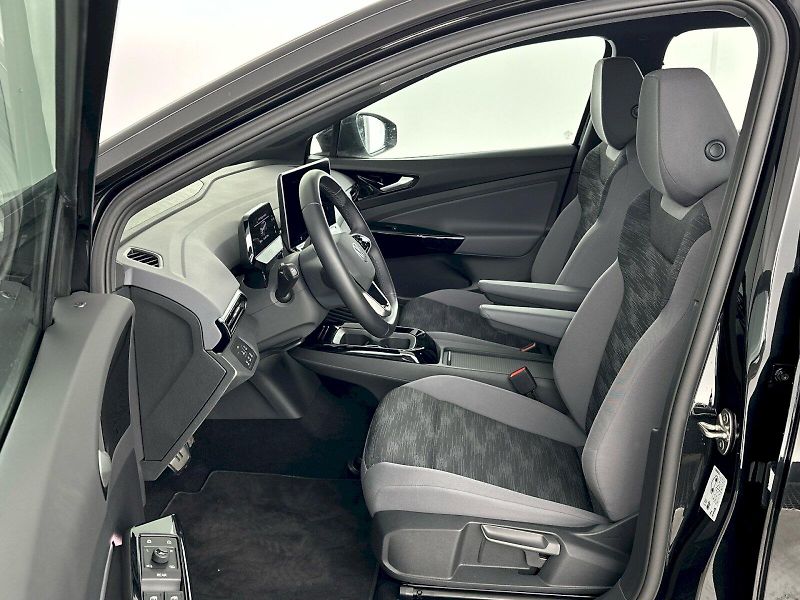 Volkswagen ID.4 (2025) Pro 210kW 4Motion, 82kWh, SOH - fotka 7 z 37