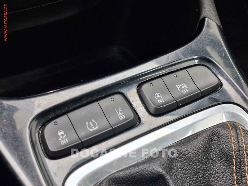 Opel Crossland X (2018) 1.2 T, Innovation, kamera - fotka 14 z 18