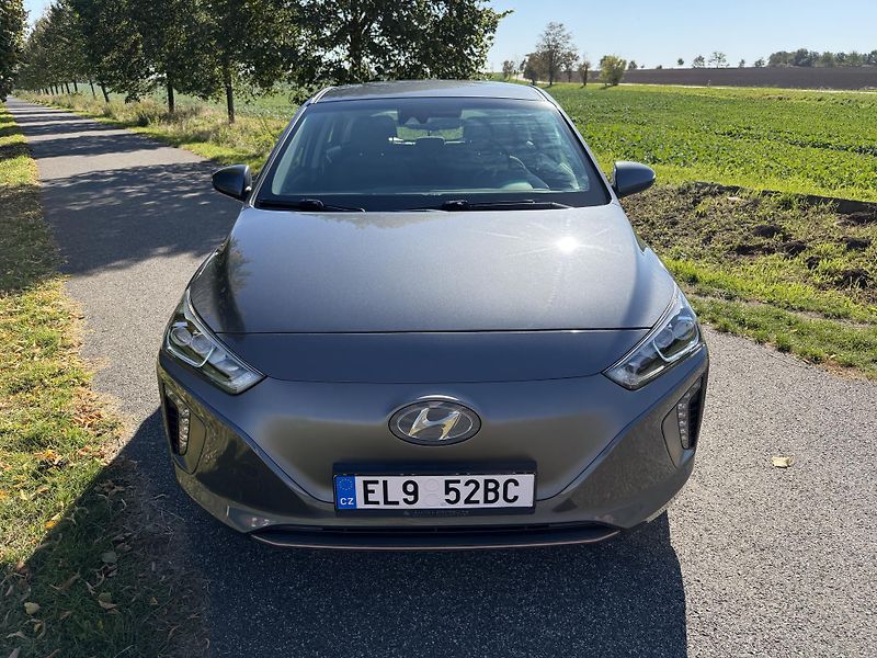 Hyundai IONIQ (2018) Electric 28 kWh - fotka 2 z 17