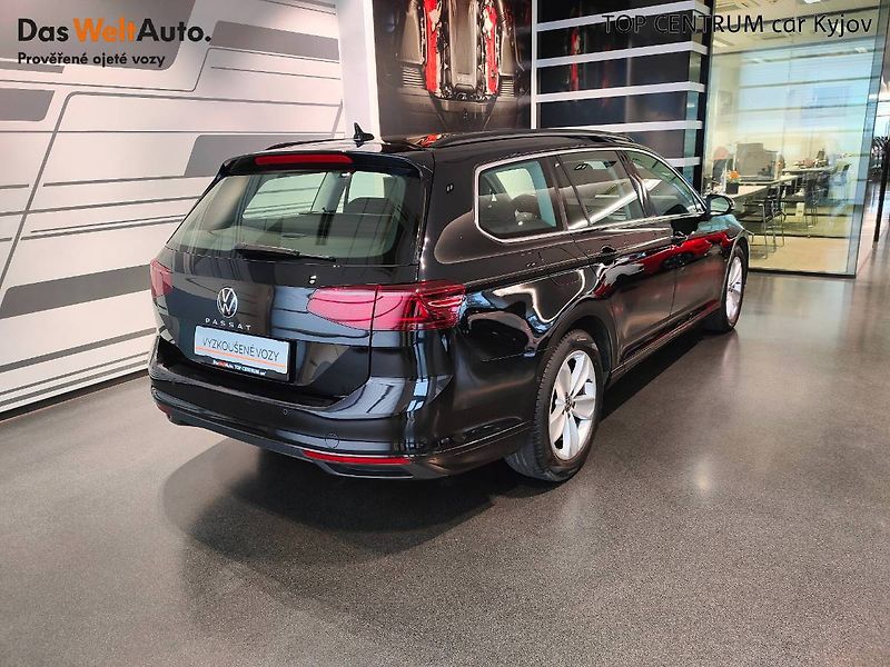 Volkswagen Passat Variant (2022) 2.0 TDI (110kW/150k) DSG, Busi - fotka 2 z 27