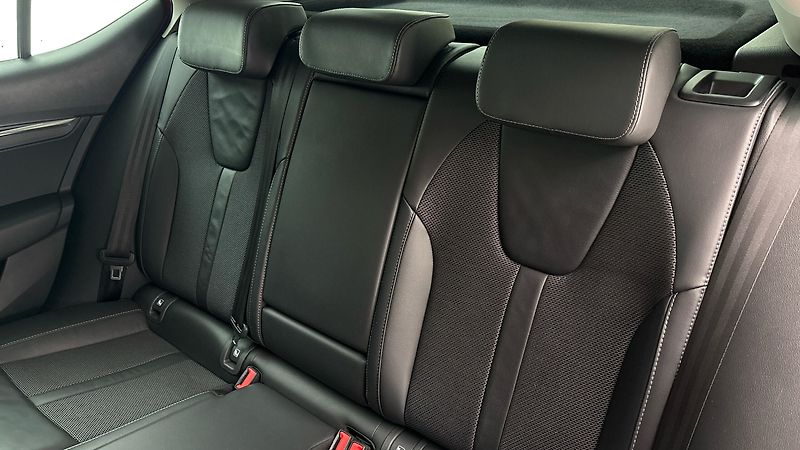 Škoda Octavia 2.0 TDI Style - fotka 16 z 26