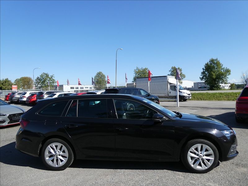 Škoda Octavia 1,5 TSi 110kW DSG 1.majitel - fotka 12 z 51