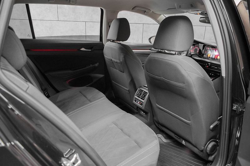 Volkswagen Golf 1.5 TSI STYLE*2xPNEU*DPH*ČR 1M - fotka 12 z 35