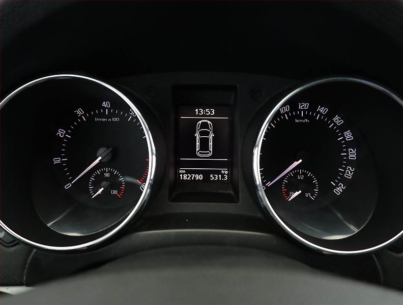 Škoda Yeti (2011) 1.2 TSI, Tempomat - fotka 9 z 13