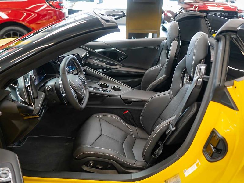 Chevrolet Corvette (2026) 6.2 Cabrio 3LT Z51 Facelift - fotka 15 z 44