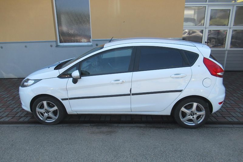 Ford Fiesta 1.2i  KLIMA  KOUPENO V CZ - fotka 6 z 19