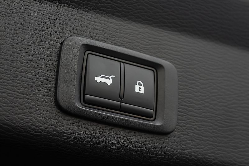 Mitsubishi Outlander (2025) 2,4 PHEV 4WD  Instyle - fotka 10 z 26