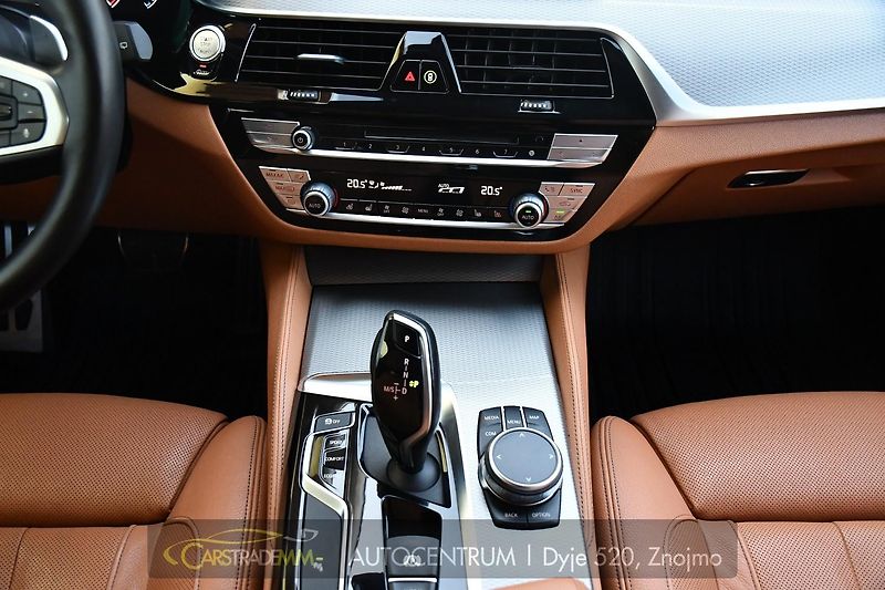 BMW Řada 5 530xD M-SPORT H&K HUD ACC PANO - fotka 20 z 51