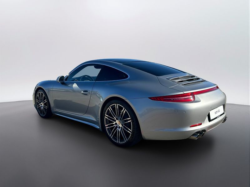 Porsche 911 4S - fotka 4 z 30