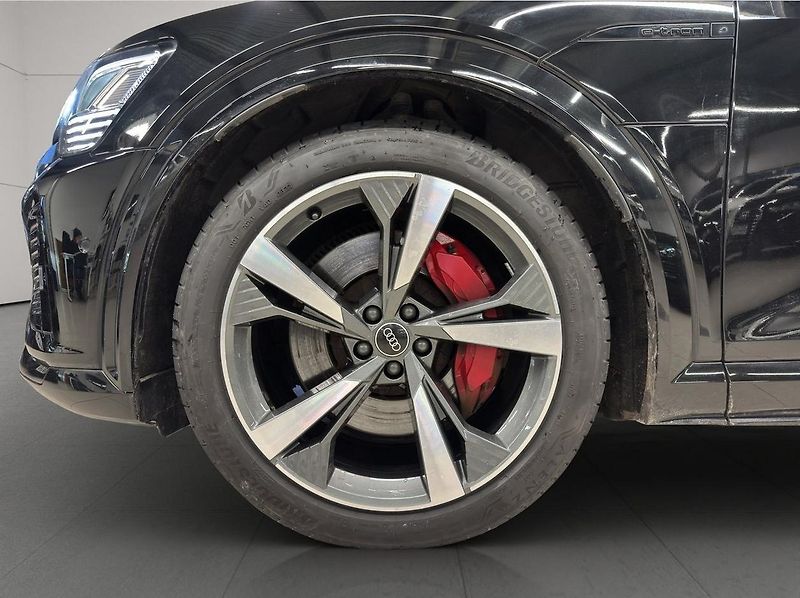 Audi SQ8 e-tron Sportback quattro Tažné - fotka 27 z 27