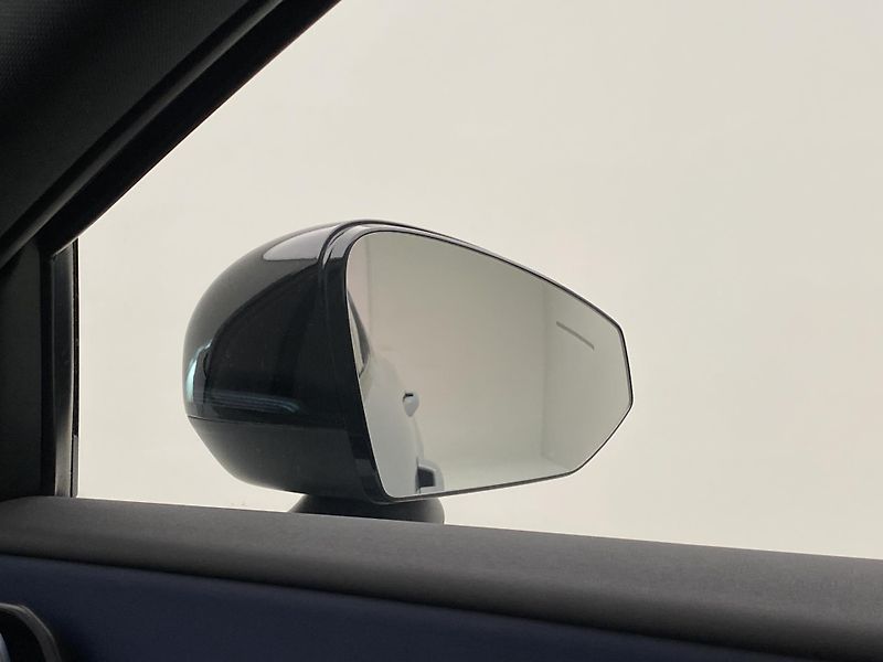 Volvo EX30 PURE ELECTRIC SINGLE PLUS CZ - fotka 34 z 63