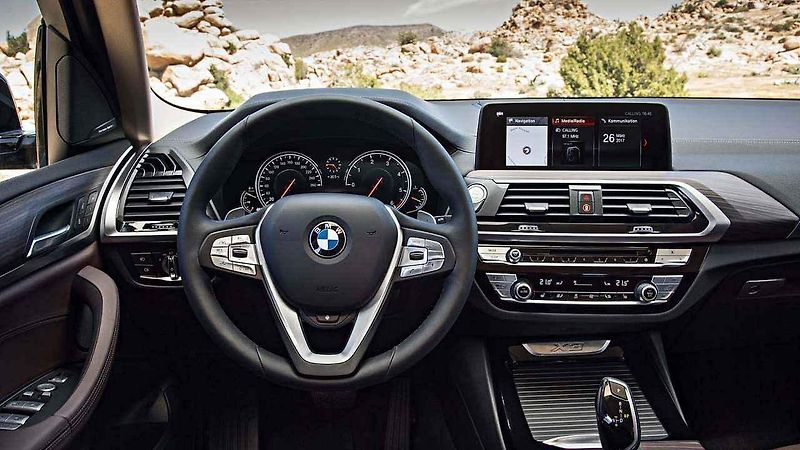BMW X3.