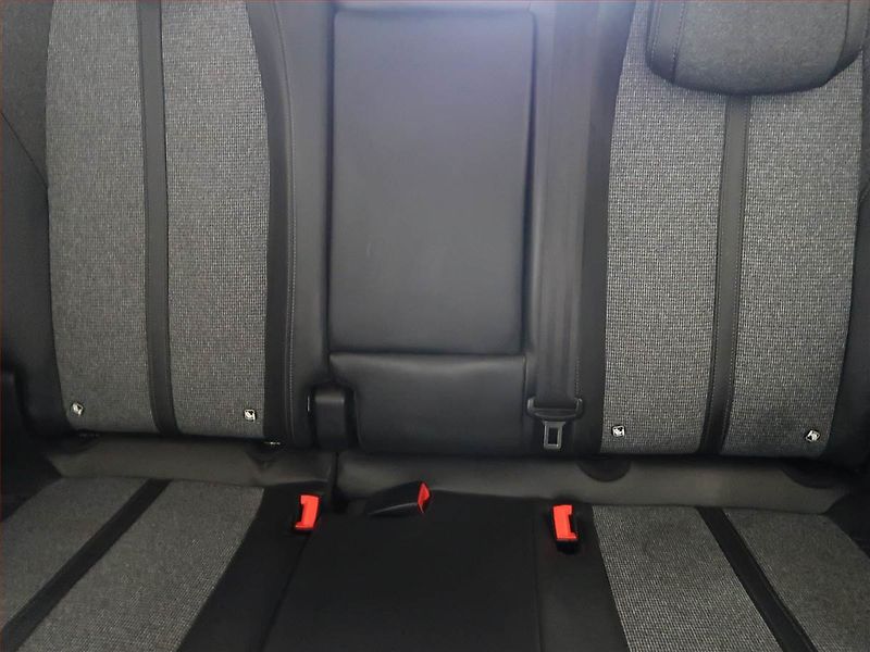 Peugeot 3008 (2018) 1.5 BlueHDi, Automat, ČR,1.maj - fotka 9 z 15