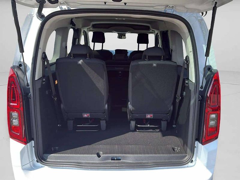 Opel Combo (2026) Elegance Plus L2H1 1.5 CDTI (9 - fotka 19 z 23