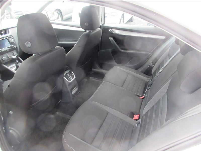 Škoda Octavia 1,6 TDI 85kW - fotka 7 z 11