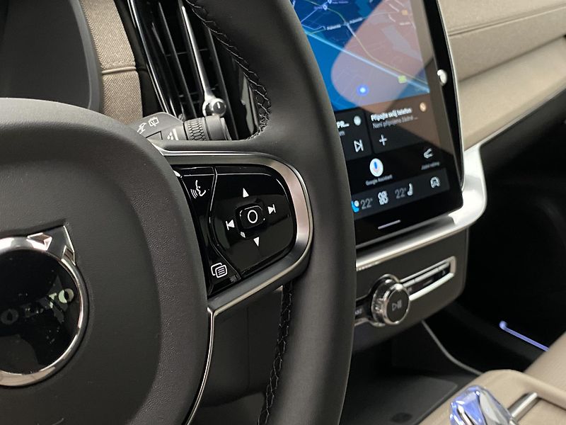 Volvo XC90 (2026) T8 AWD Plug-in BRIGHT PLUS 7m - fotka 28 z 71