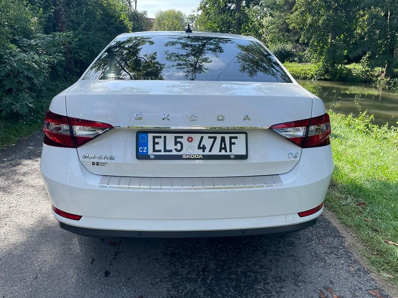 Škoda Superb (2020)  1.4 TSI iV Style DSG - fotka 4 z 15