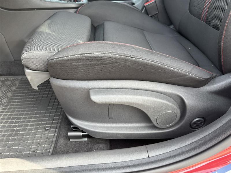 Hyundai i30 1,5 TGDi N-Line TOP STAV TAŽNÉ - fotka 11 z 47
