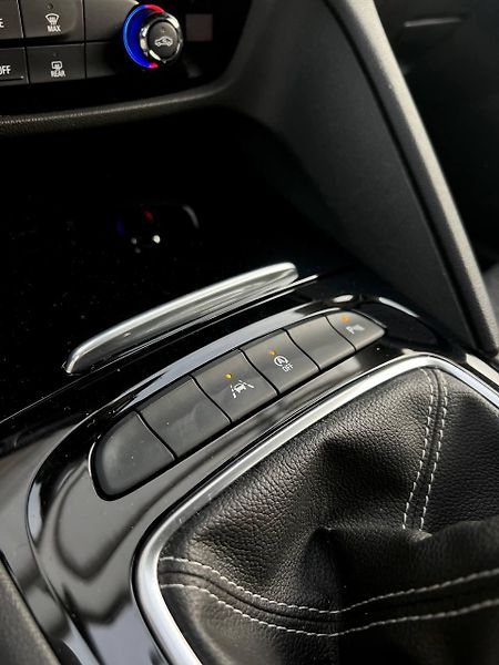 Opel Insignia (2018) LED APPLE CARPLAY NAVIGACE  - fotka 12 z 13