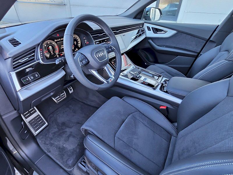 Audi Q8 (2025) 50 TDI 210kW quattro - fotka 11 z 30